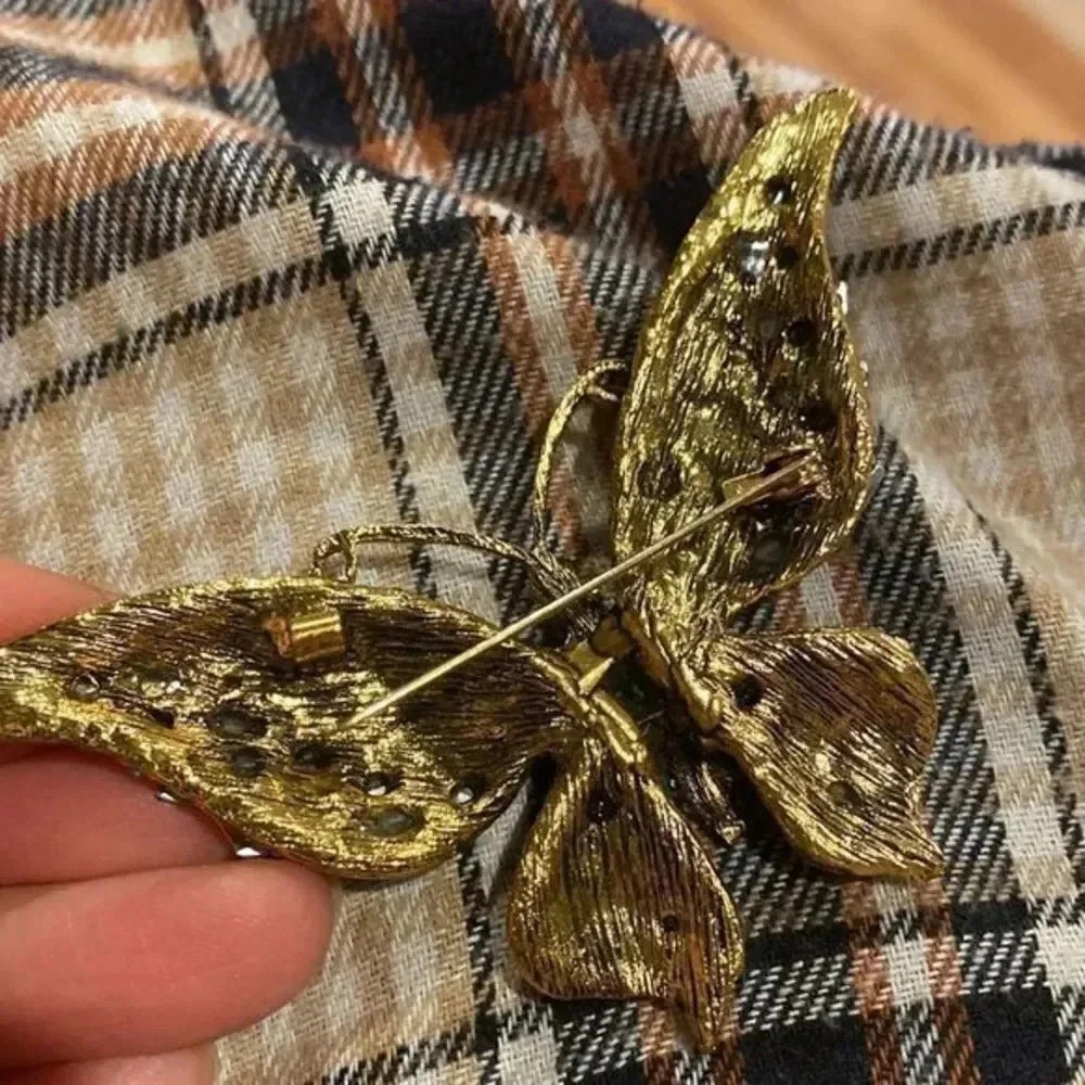 New Crystal Rhinestone Butterfly Insect Ladies Brooch - Picture 3 of 6